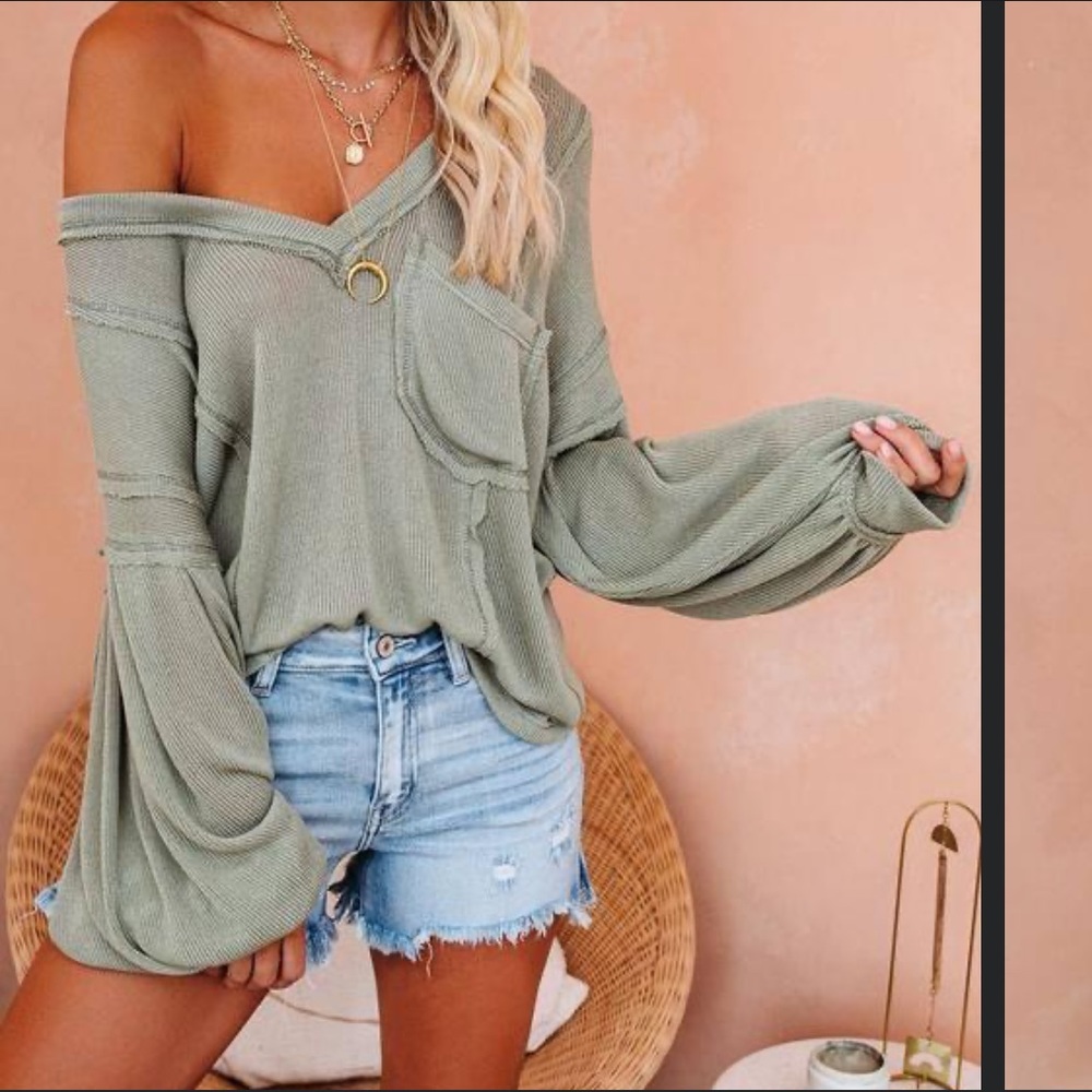 NEVER WORN vici blouse, size M